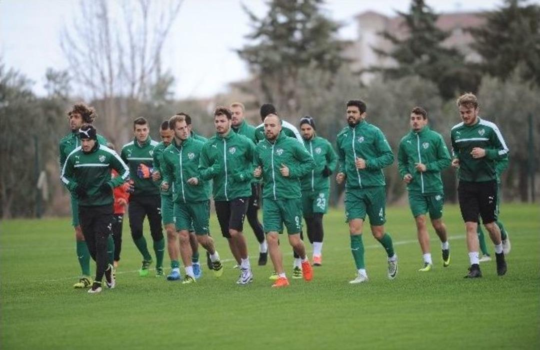 Bursaspor&rsquo;da Harun Ve Kubilay Antrenmana &Ccedil;ıkmadı