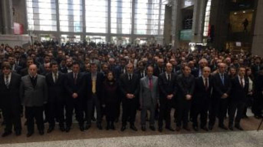 İzmir Şehitleri İ&ccedil;in İstanbul Adliyesinde T&ouml;ren D&uuml;zenlendi