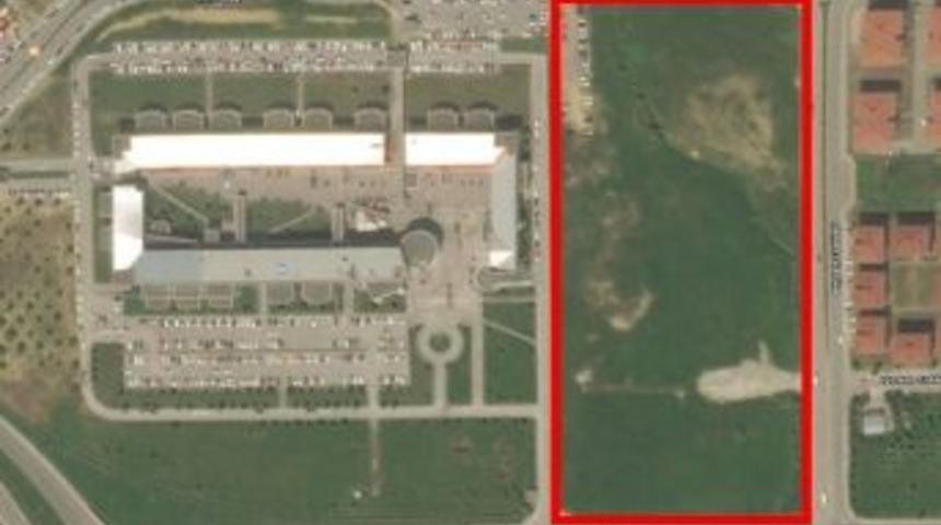 Milletvekili &Uuml;st&uuml;n, Yeni Sakarya Adliyesi&rsquo;nin İnşa Edileceği Yeri A&ccedil;ıkladı