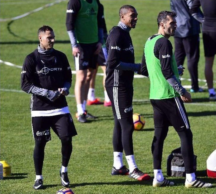 Beşiktaş, Pas Antrenmanı Yaptı G1
