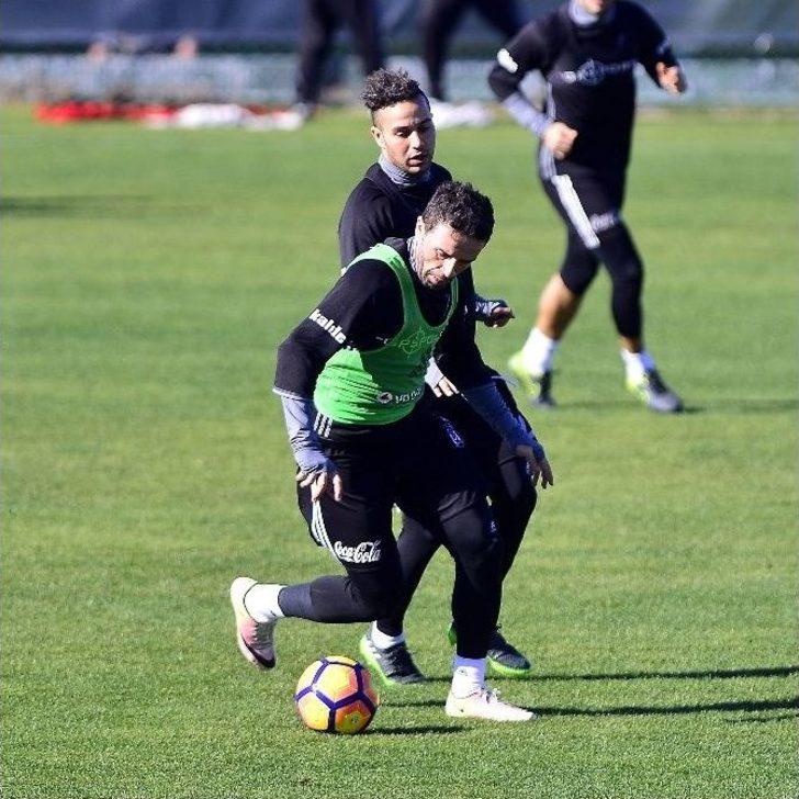 Beşiktaş, Pas Antrenmanı Yaptı G4