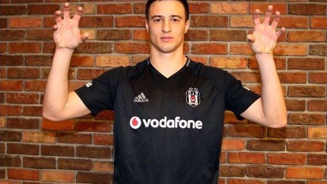 Mitrovic: türkiye’nin En Büyük Kulübü Beşiktaş