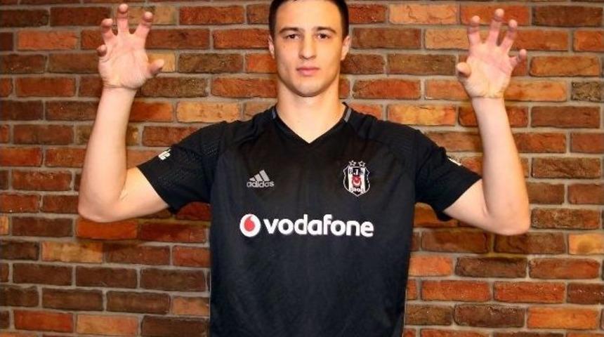 Mitrovic: "türkiye’nin En Büyük Kulübü Beşiktaş"