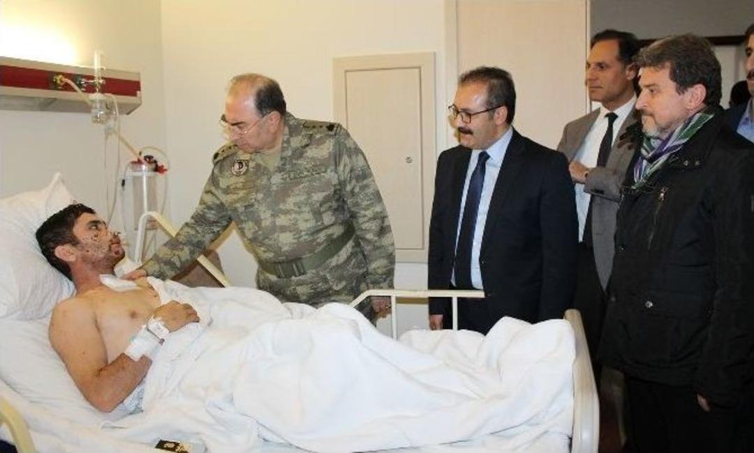 Tsk Sağlık Komutanı Bilgi&ccedil;&rsquo;den Do&ccedil;. Dr. G&uuml;lşen&rsquo;e Plaket