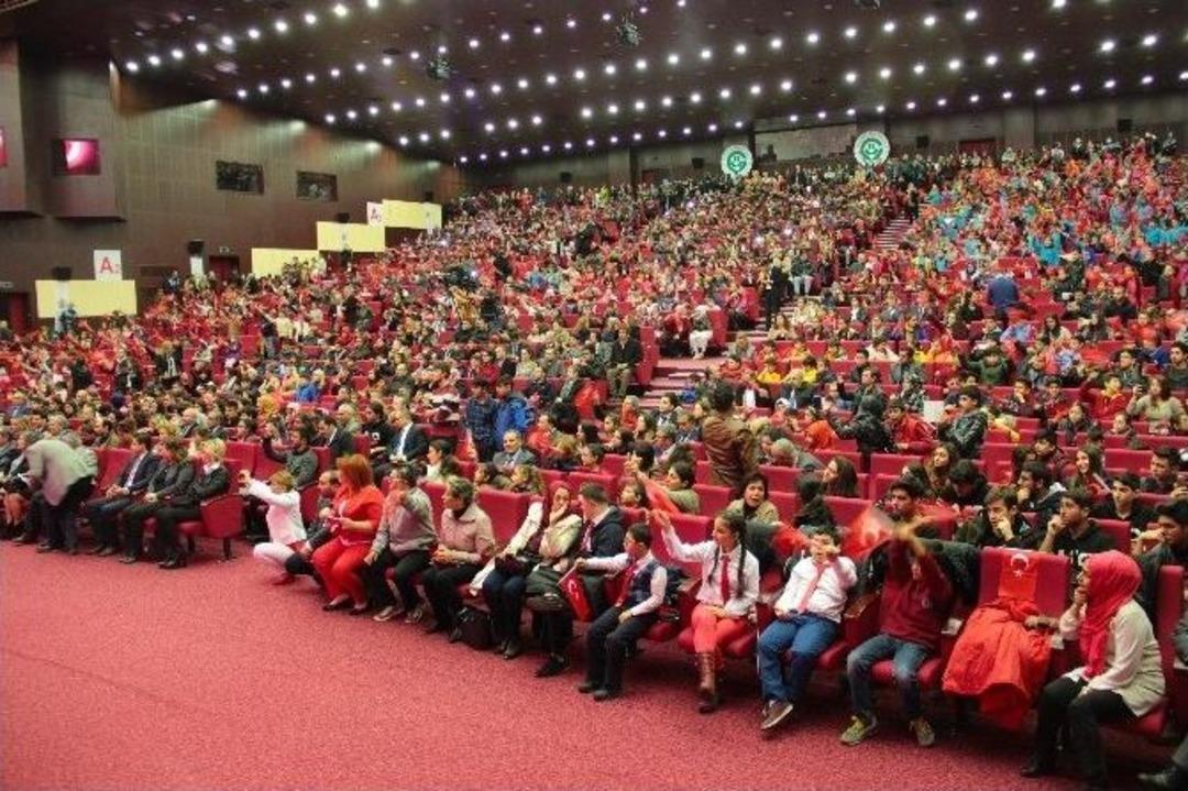 En G&uuml;zel &ldquo;bayrak Şiiri&rdquo; Okuma Yarışması