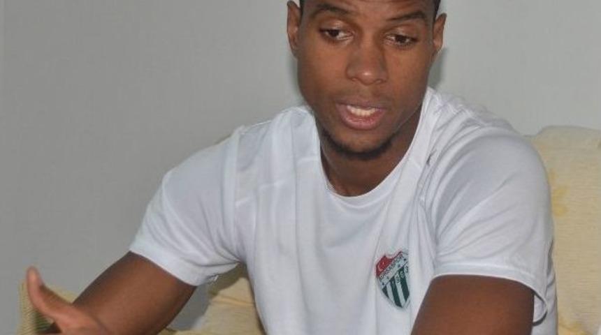 (&ouml;zel Haber) Faty: &ldquo;t&uuml;rkiye&rsquo;de Kendimi G&uuml;vende Hissediyorum, Olaylardan Korkmuyorum&rdquo;