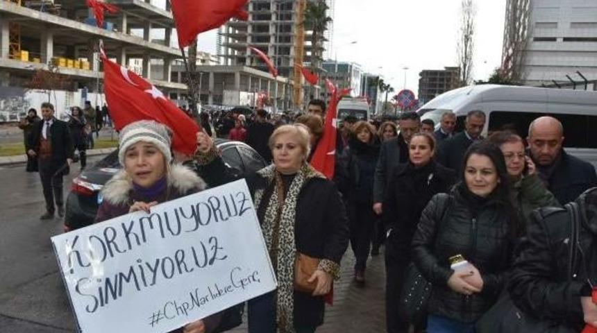 Chp'liler, Patlama Noktasına Kırmızı Karanfiller Bıraktı