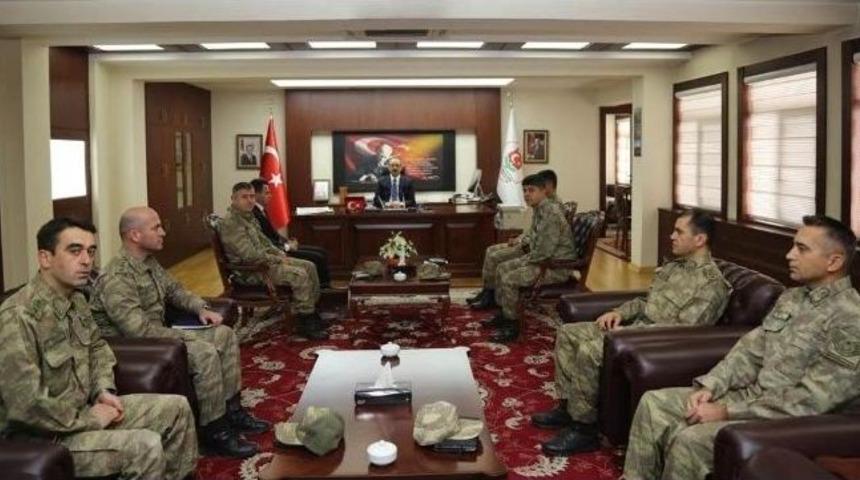 Kaymakam Uzan Ve Komutanlardan Vali Yavuz&rsquo;a Ziyaret