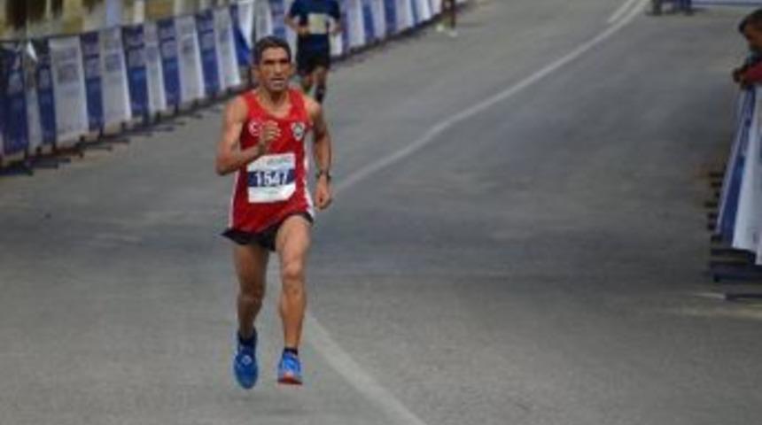 Manisalı Maratoncu Adana&rsquo;da Madalya İ&ccedil;in Koşacak