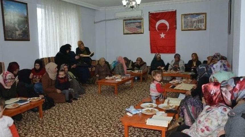 Mehmet&ccedil;ik Ve Şehitler İ&ccedil;in Fetih Suresi Okutuldu