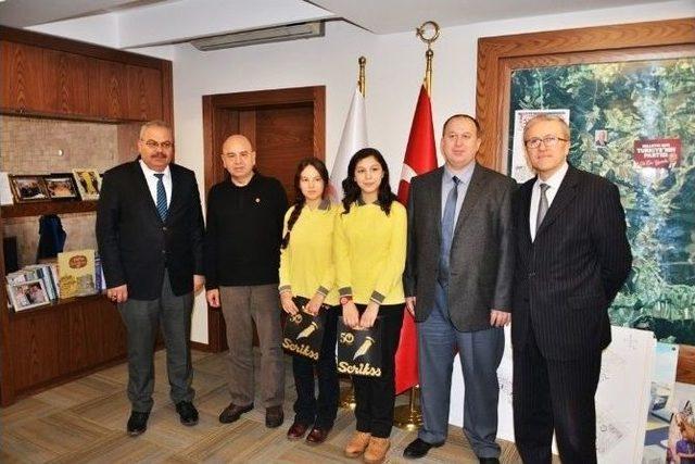 Teog Türkiye Birincilerine Başkan Mehmed Ali Saraoğlu’ndan Ödül