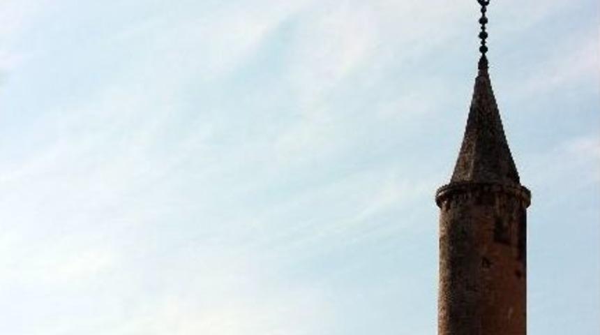 Cumhurbaşkanı Recep Tayyip Erdoğan Cuma Namazını Balıklıg&ouml;l&rsquo;de Kıldı