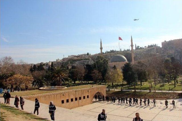 Cumhurbaşkanı Recep Tayyip Erdoğan Cuma Namazını Balıklıg&ouml;l&rsquo;de Kıldı 2