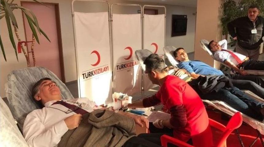 Adana Valiliği&rsquo;nde Kan Bağışı Etkinliği