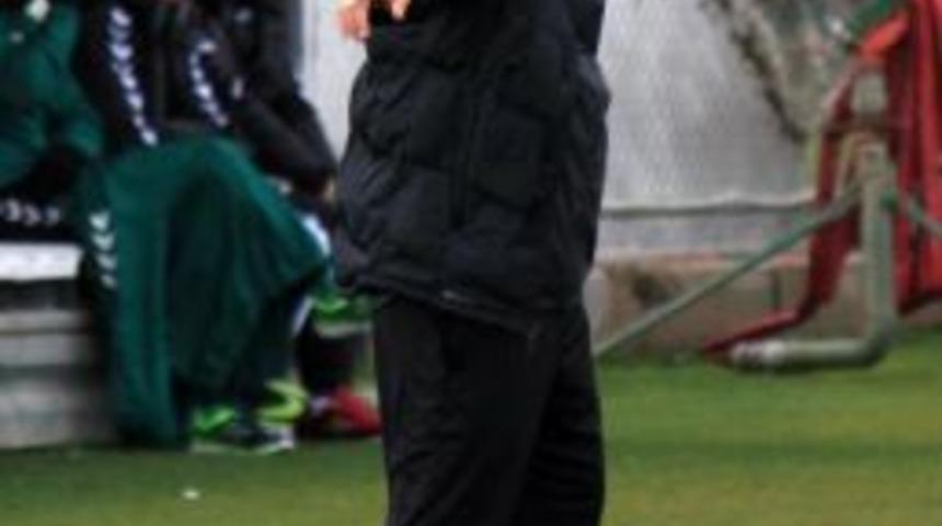 Karşıyaka, Hazırlık Ma&ccedil;ında Mağlup Oldu