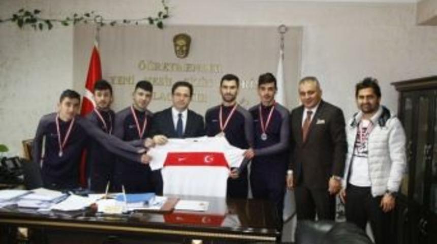 Hakkari T&uuml;rkiye İkincisi Oldu