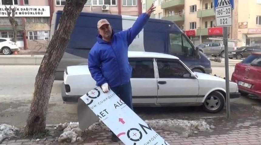 R&uuml;zgarda U&ccedil;an Sac Levhadan Ucuz Kurtuldu