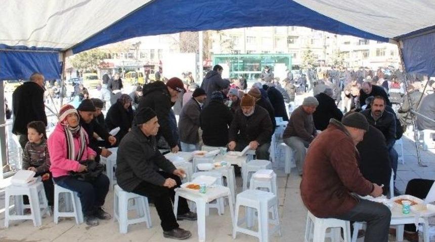 Geleneksel Pilav Dağıtımından Aylık 5 Bin Kişi Faydalanıyor