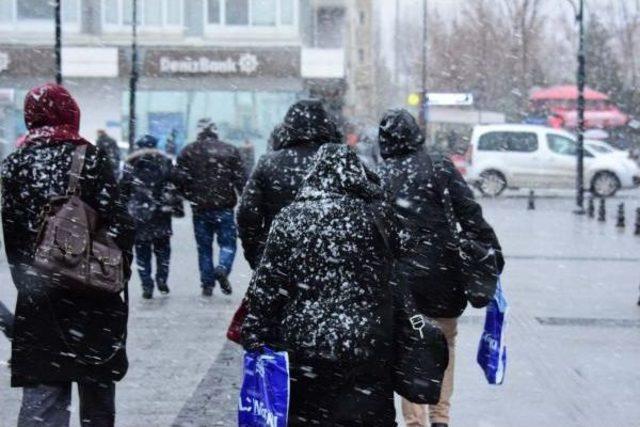 Çanakkale'de Kar Yağışı Başladı