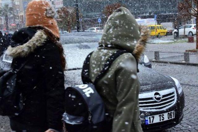 Çanakkale'de Kar Yağışı Başladı