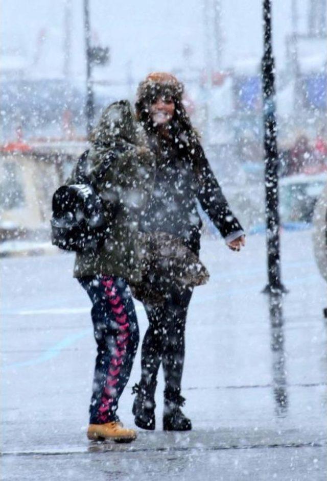 Çanakkale'de Kar Yağışı Başladı