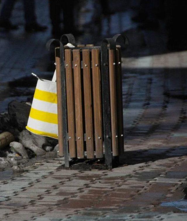 Çöp Kutusuna Bırakılan Çanta Bomba Paniğine Neden Oldu