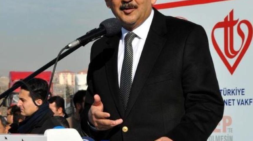 Bakan &Ouml;zhaseki: Deaş'ı Sakallarına Bakıp Da M&uuml;sl&uuml;man Sanmayın