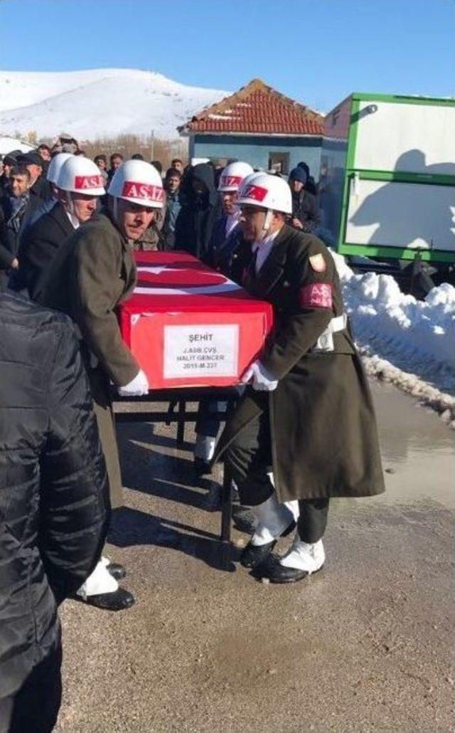 Kazada Şehit Olan Astsubay Ankara’da Son Yolculuğuna Uğurlandı