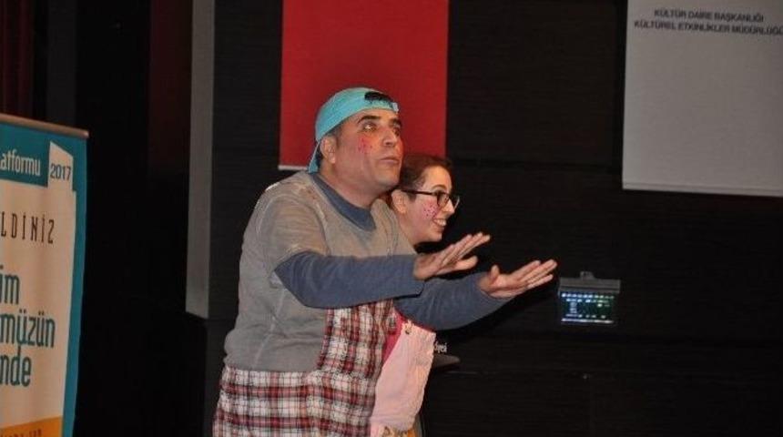 &lsquo;artık N&ouml;bet Sırası Bizdee&rsquo; Oyununun Galası Sultanbeyli&rsquo;de Yapıldı