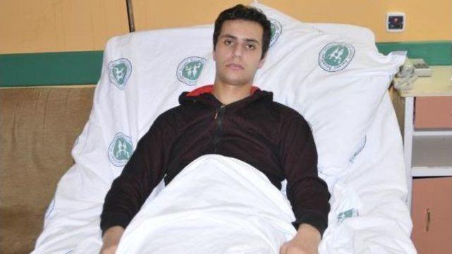 Yaşaması Mucize Olan Genc, Ameliyatla Sağlığına Kavuştu