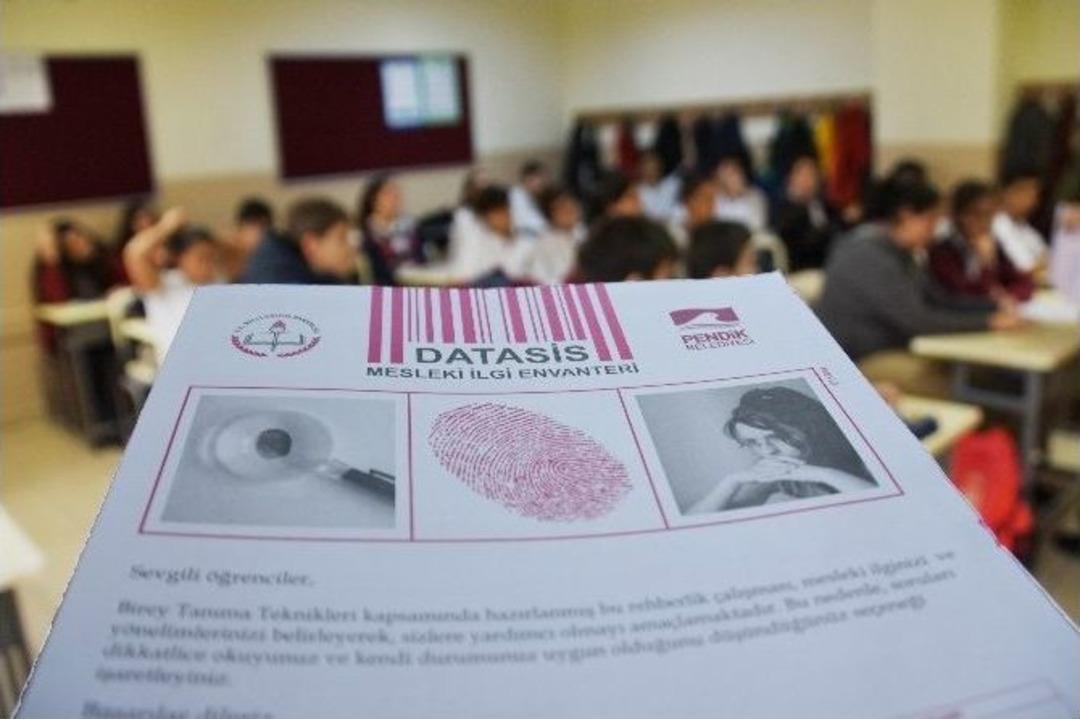 &Ouml;ğrencilere Mesleki Ve Y&ouml;nelim Analizi