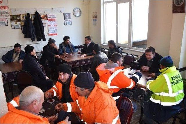 Başkan Bakıcı’nın Kar Temizleme Ekiplerine Baklava İkramı