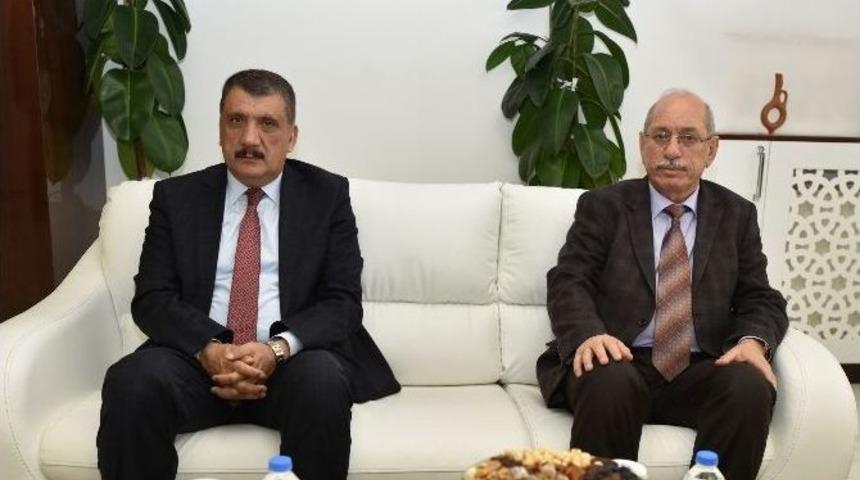 Ttk Başkanı Turan Başkan G&uuml;rkan&rsquo;ı Ziyaret Etti