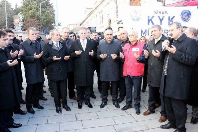 Sivas’tan Halepliler’e 6 Tır Yardım Gönderildi