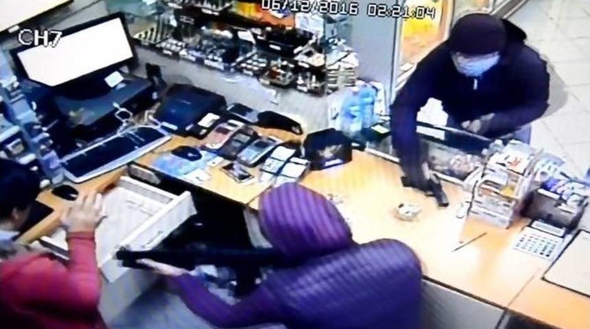 G&uuml;venlik Kameralarından Ka&ccedil;amadılar