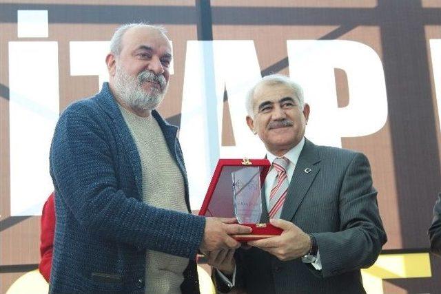 2017’nin İlk Kitap Fuarı Açıldı 1