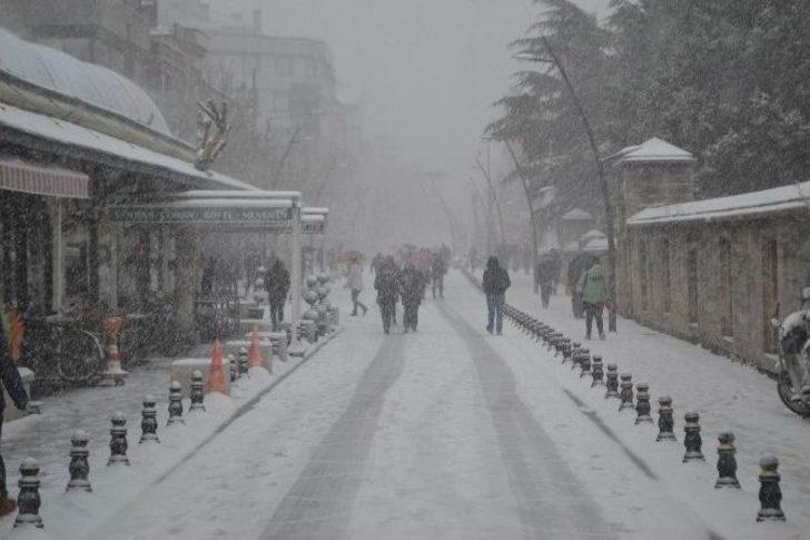 Kar Yağışı Hayatı Olumsuz Etkiledi G1