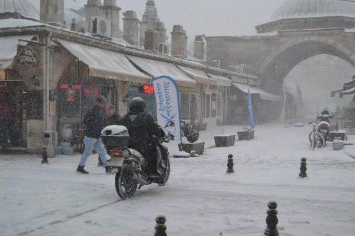 Kar Yağışı Hayatı Olumsuz Etkiledi G3