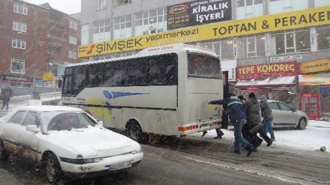 Tekirdağ&rsquo;da Kar Hayatı Fel&ccedil; Etti