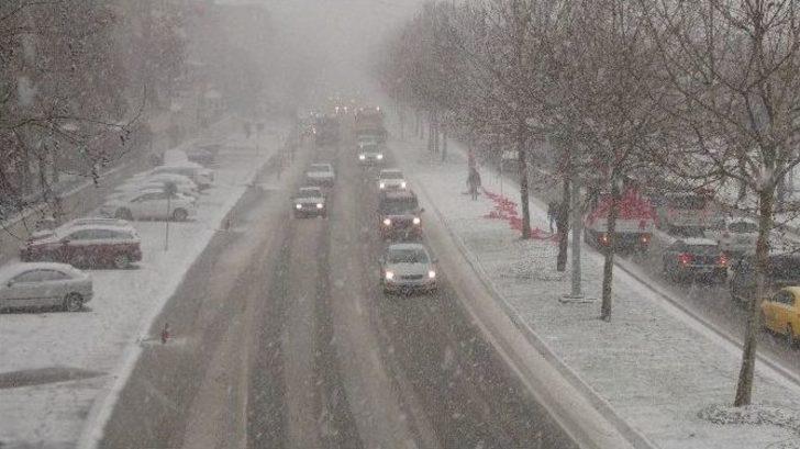 Tekirdağ’da Kar Hayatı Felç Etti G1