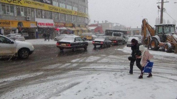 Tekirdağ’da Kar Hayatı Felç Etti G3