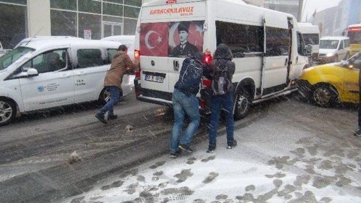 Tekirdağ’da Kar Hayatı Felç Etti G5