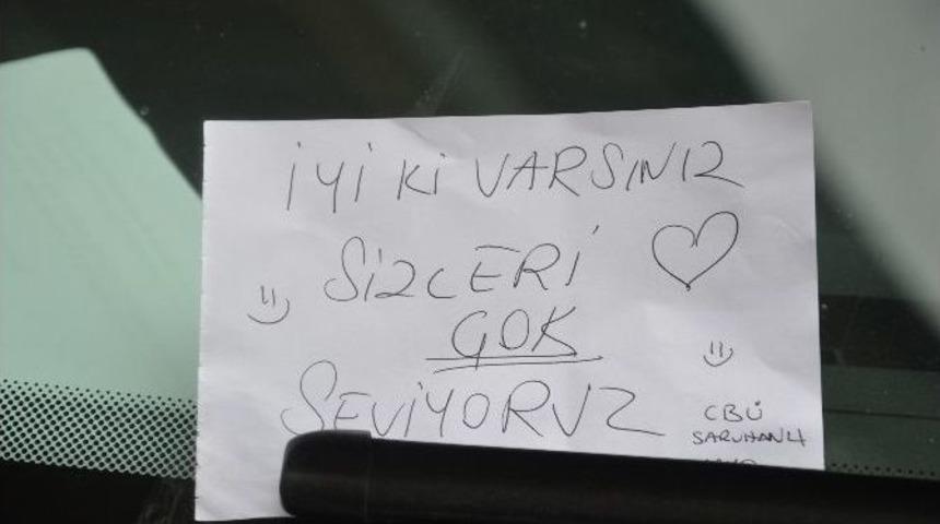 &Uuml;niversiteli &Ouml;ğrencilerinden Polise Anlamlı Not