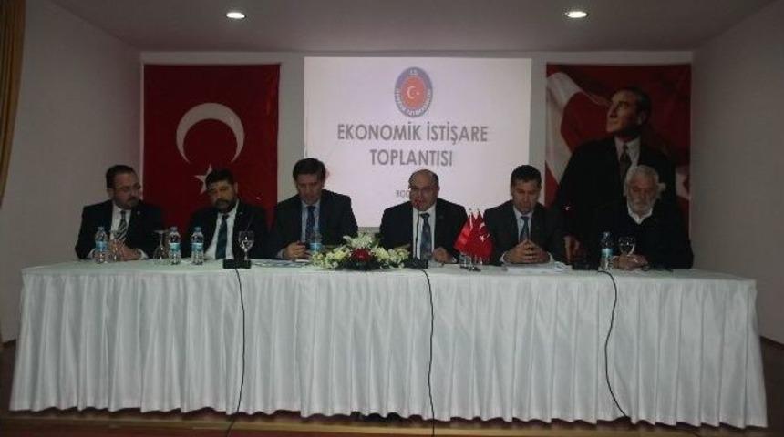 Vali &Ccedil;i&ccedil;ek Ekonomiyi Değerlendirdi