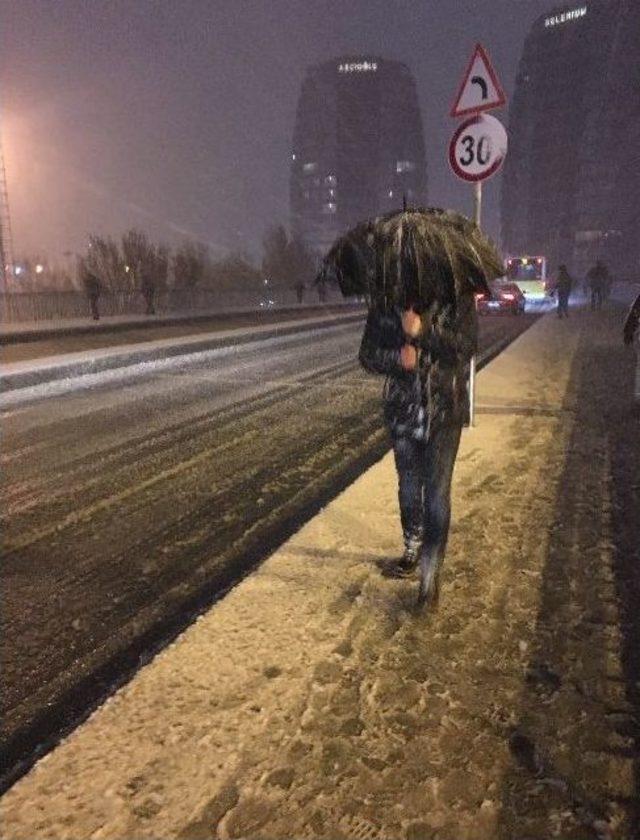 İstanbul’da Eve Dönüş Yolu Çileye Dönüştü