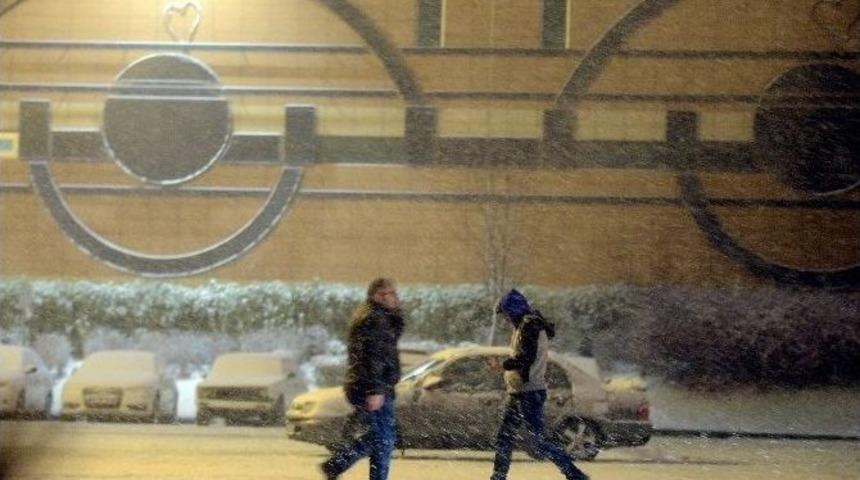 İstanbul&rsquo;da Kar Esareti