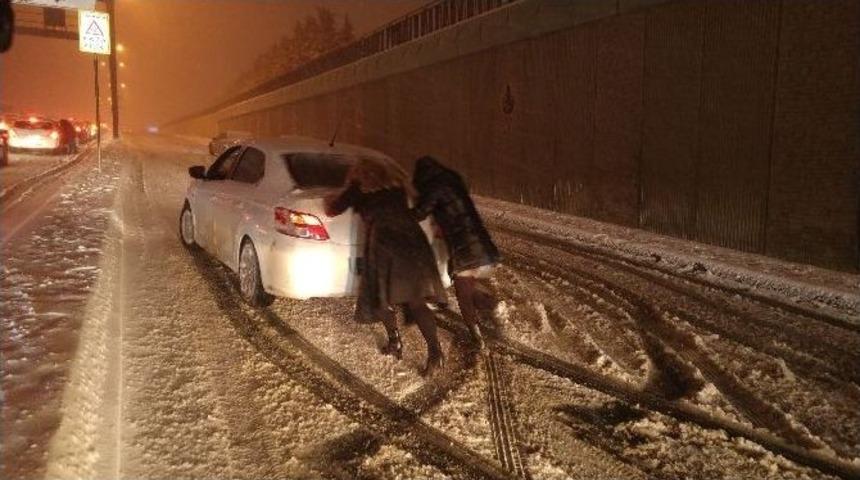 İstanbul&rsquo;da S&uuml;r&uuml;c&uuml;lerin Zor Anları