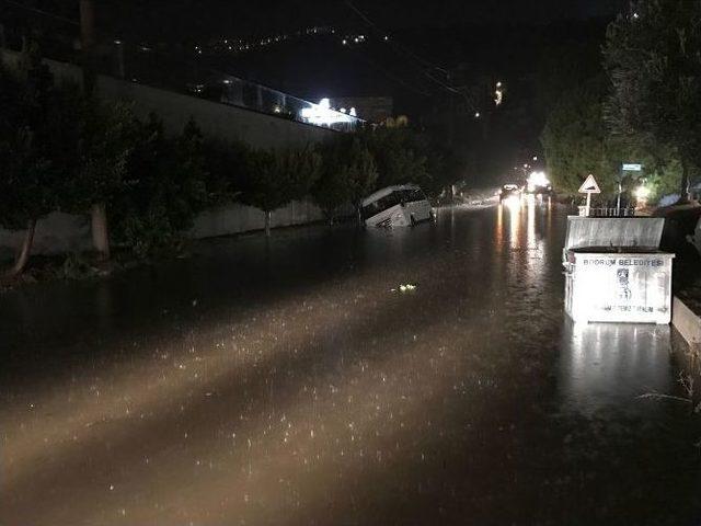 Bodrum Sokakları Göle Döndü