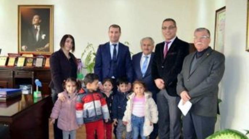 Ko&ccedil;arlı&rsquo;da &ldquo;ailem Okuyor U&ccedil;urtmam B&uuml;y&uuml;yor&rdquo; Projesi S&uuml;r&uuml;yor