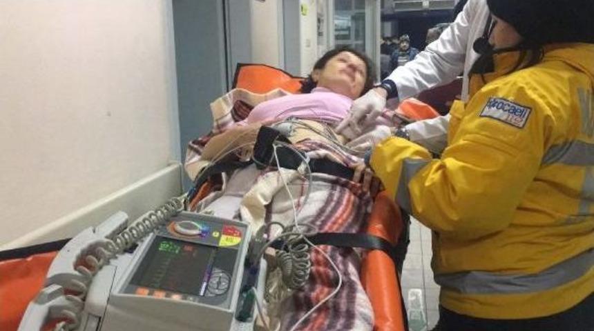 Anne Oğul Birbirlerini Bı&ccedil;akladı